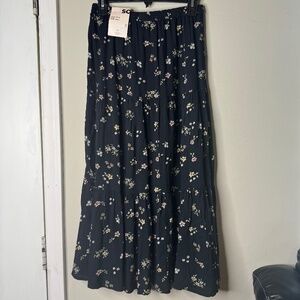 Black flrl skirt